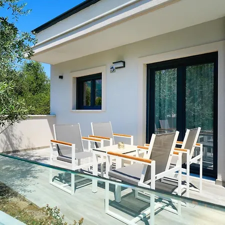 Villa Ilias *